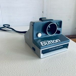 ‘The Button’ polaroid land camera - vintage